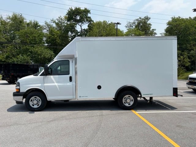New 2026 Chevrolet Express 3500 w/ Power Convenience Package RWD image 4