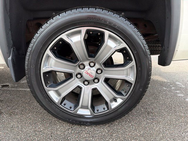 Used 2015 GMC Sierra 1500 Denali w/ Driver Alert Package AWD/4WD image 13