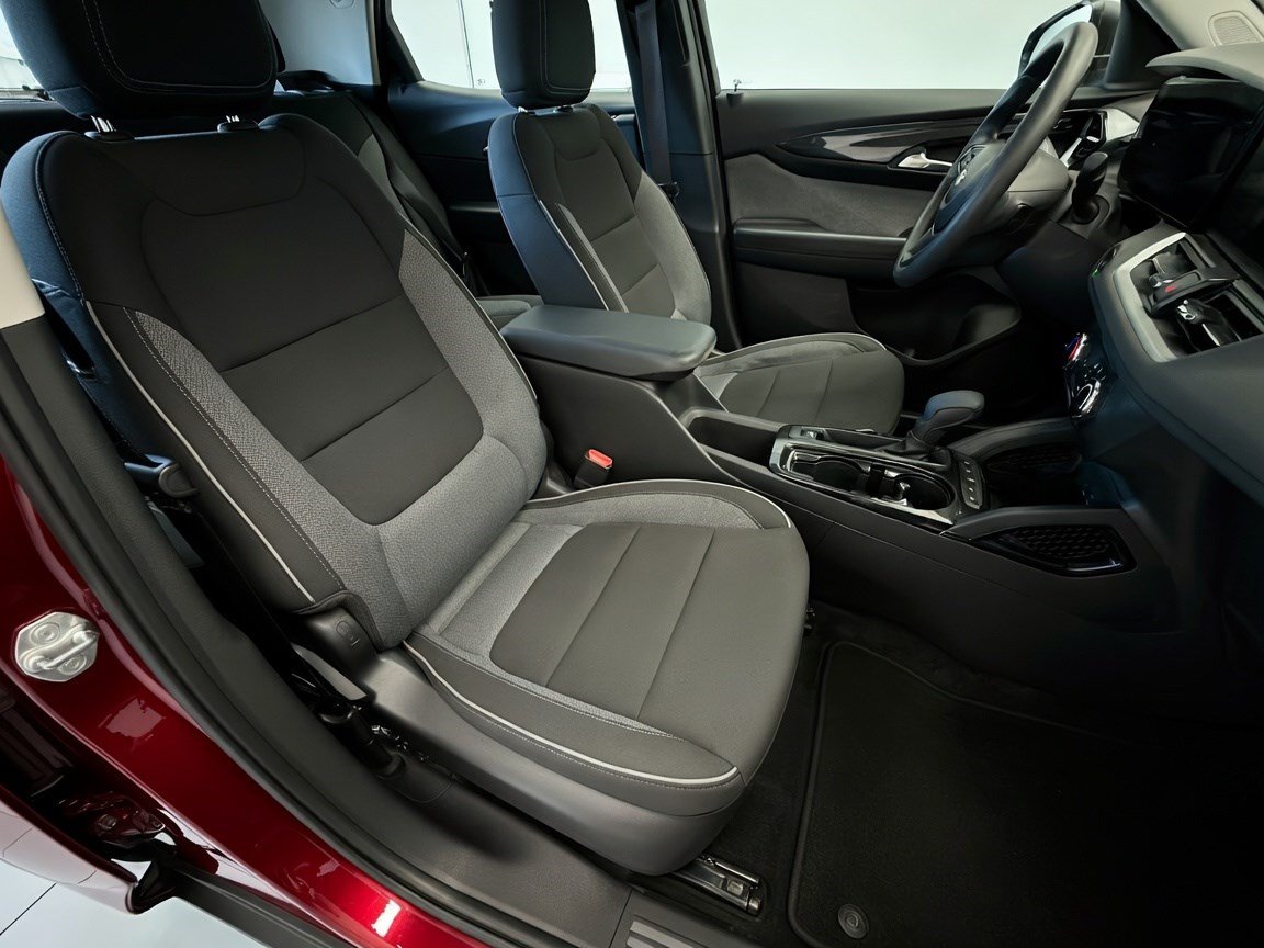 Used 2024 Chevrolet TrailBlazer LS w/ LS Confidence Package FWD image 15