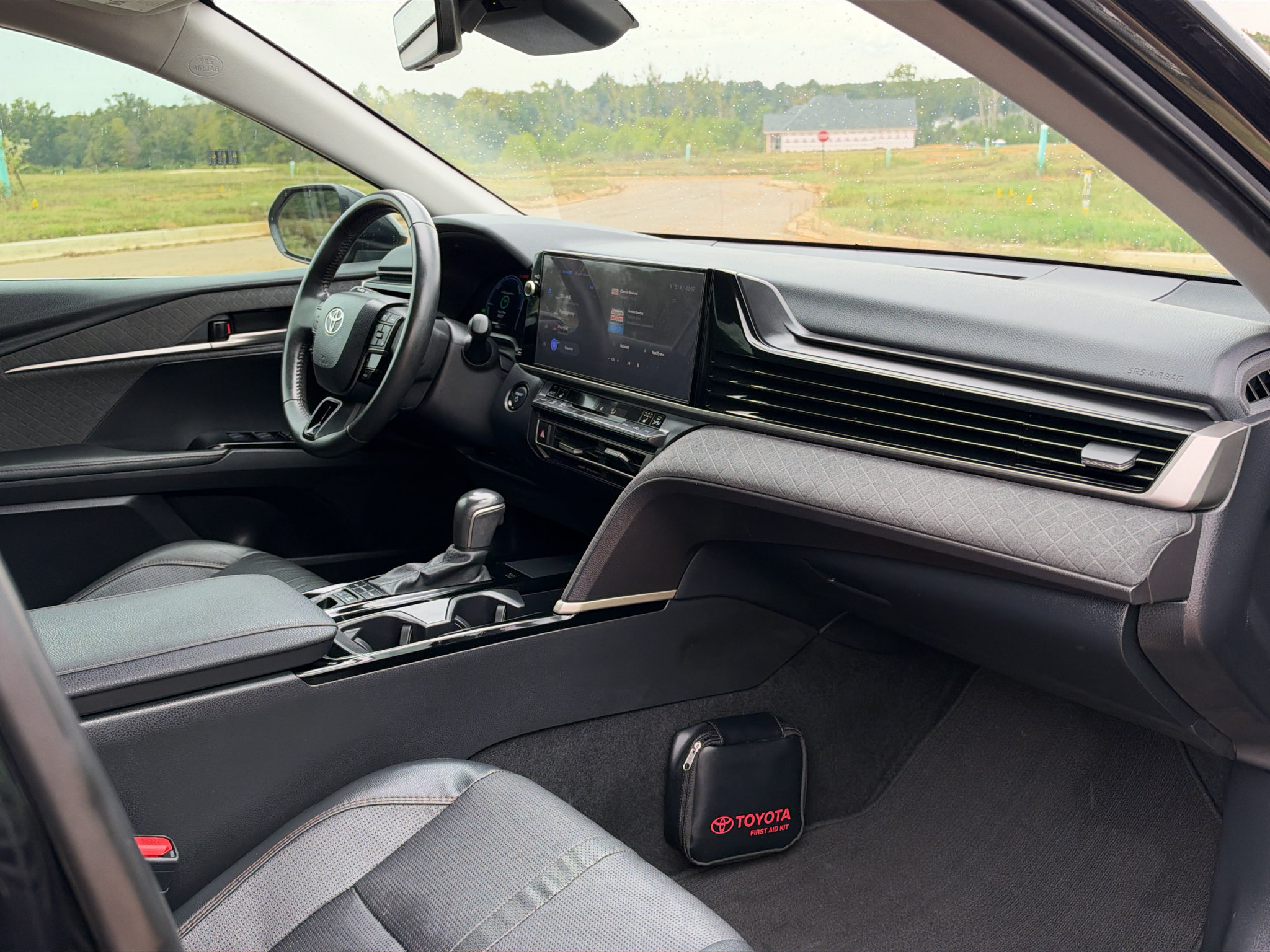 Used 2025 Toyota Camry XLE FWD image 17