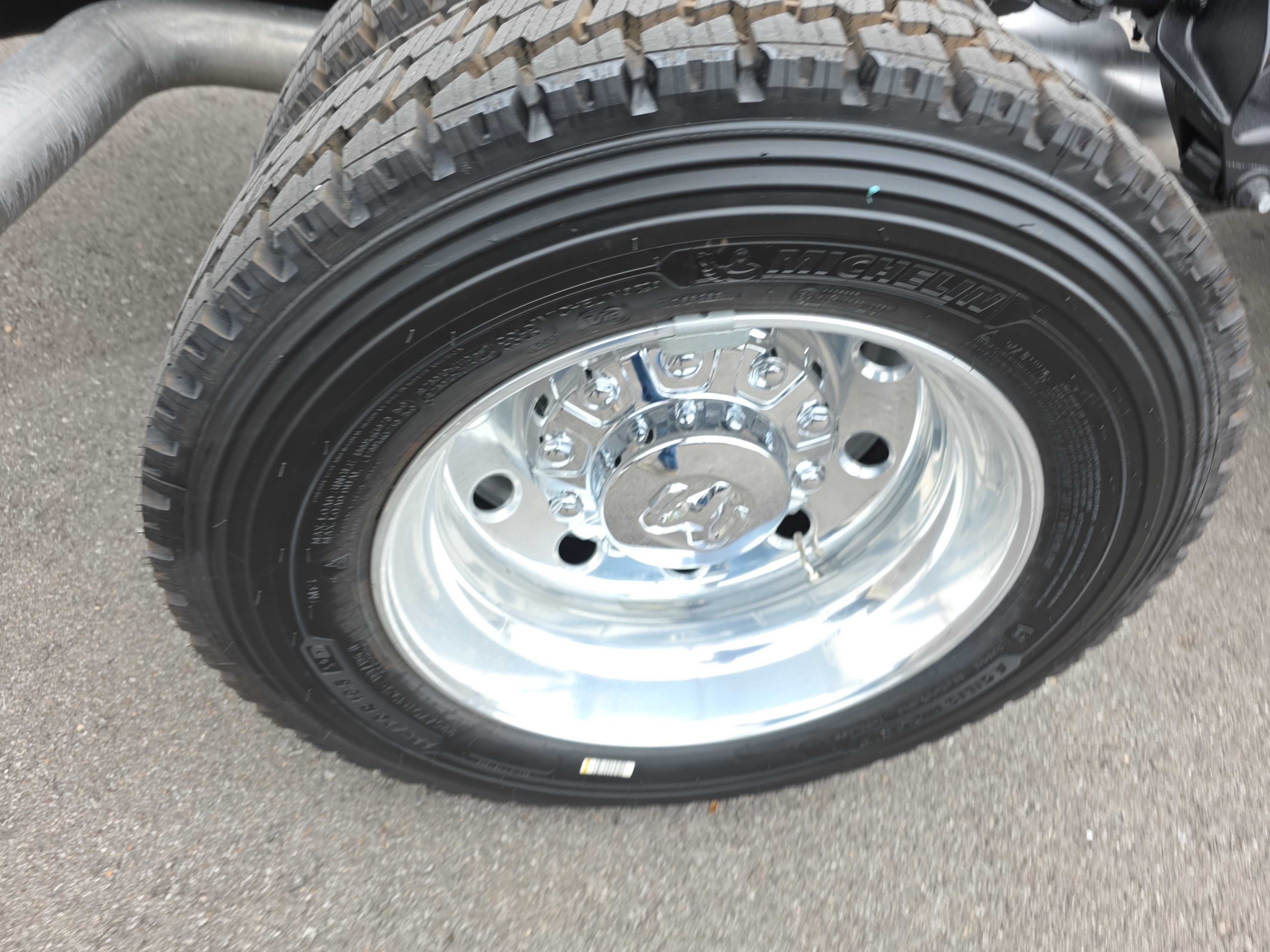 New 2027 RAM 5500 4x4 Crew Cab image 37