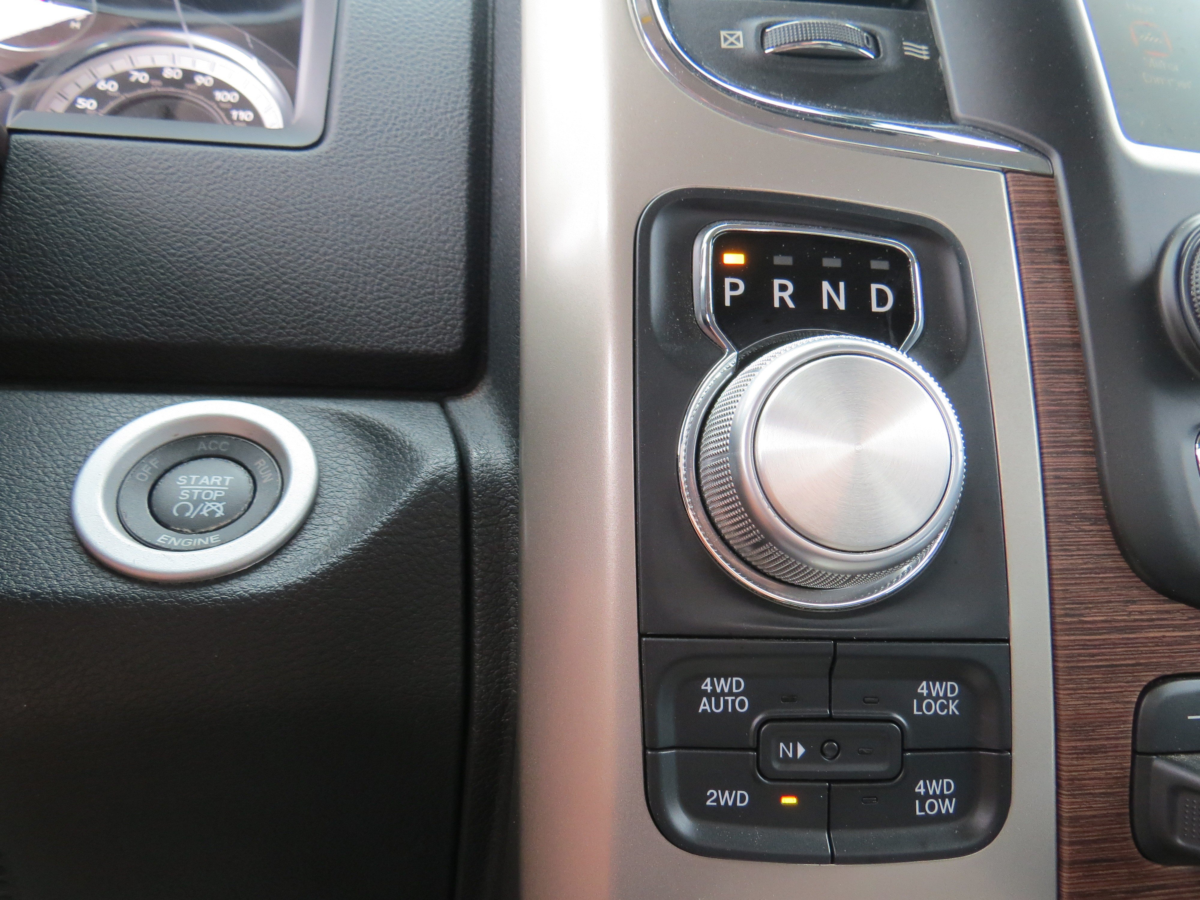 Used 2015 RAM 1500 Laramie w/ Convenience Group AWD/4WD image 25
