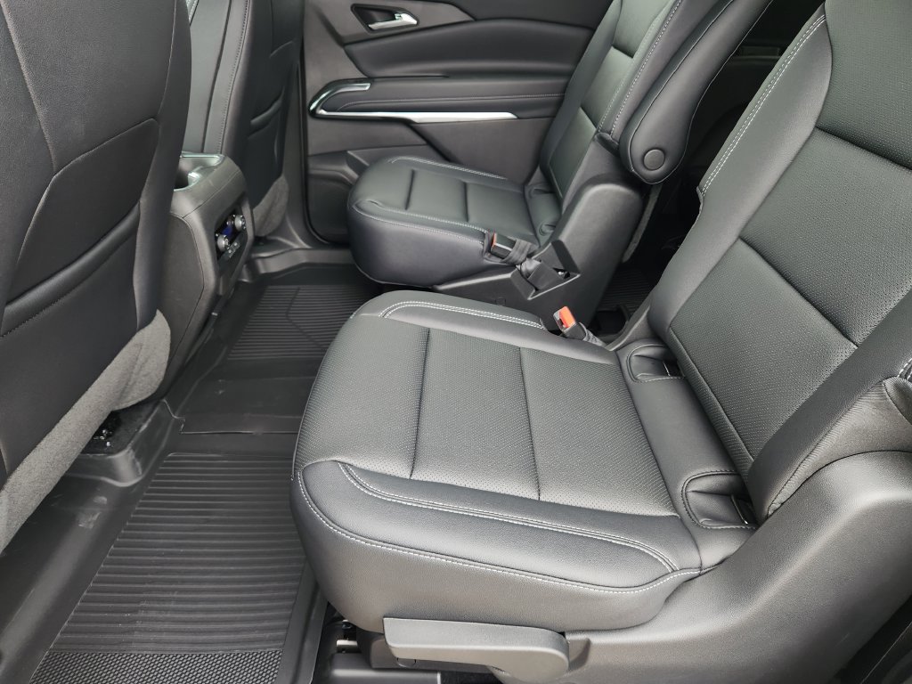 New 2026 Chevrolet Traverse LT w/ Driver Confidence Package FWD image 20