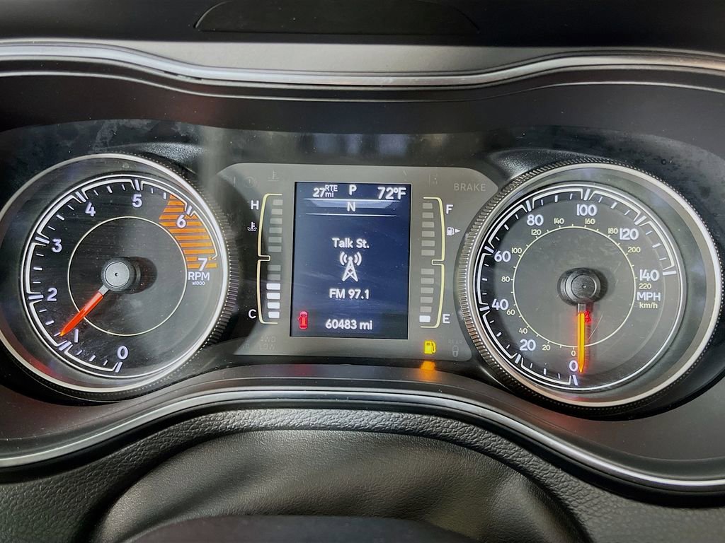 Used 2020 Jeep Cherokee Latitude Plus w/ Cold Weather Group AWD/4WD image 18