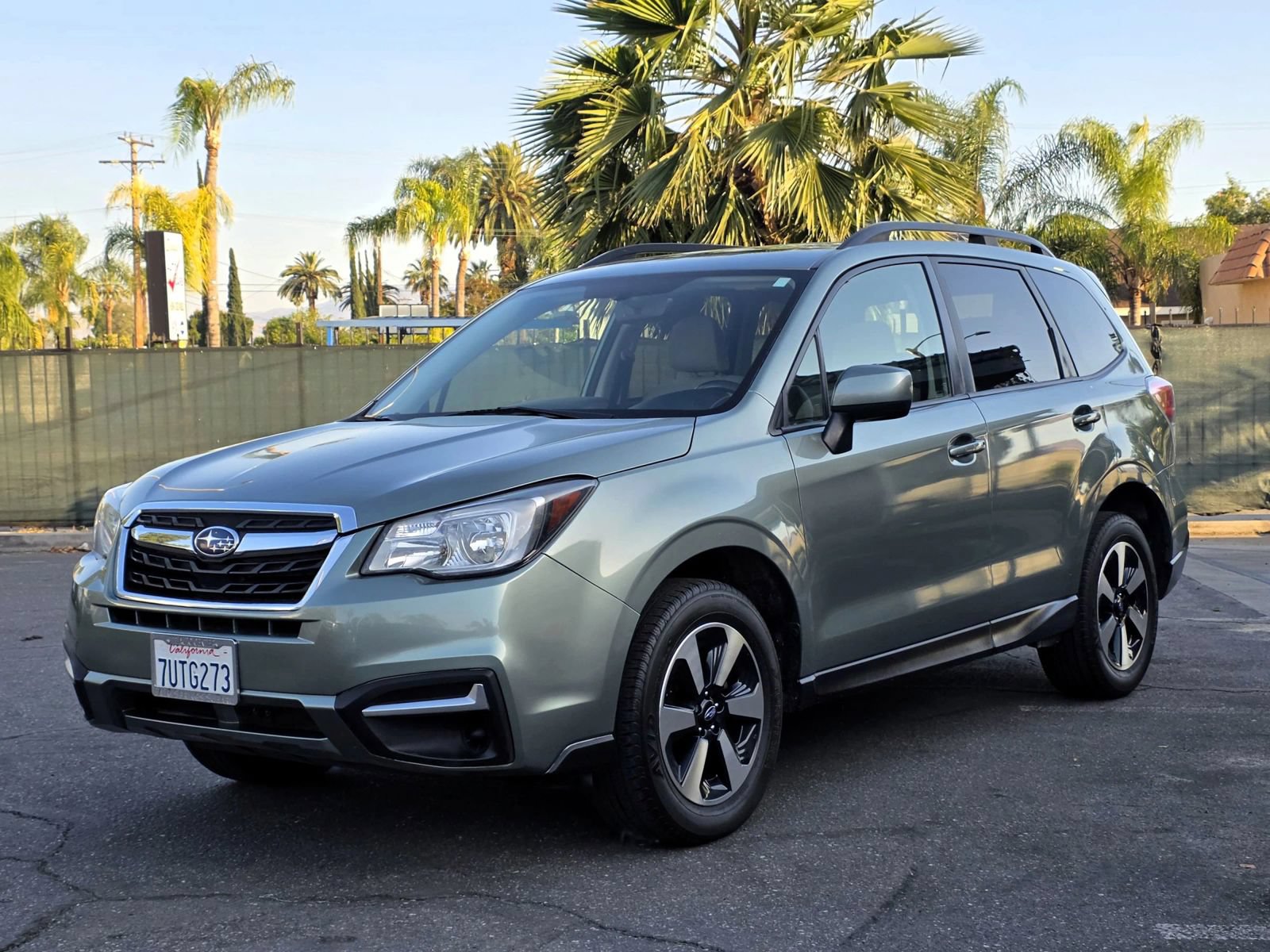 Used 2017 Subaru Forester 2.5i Premium w/ All-Weather Package AWD/4WD image 1