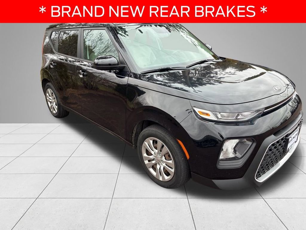 Used 2021 Kia Soul LX image 3