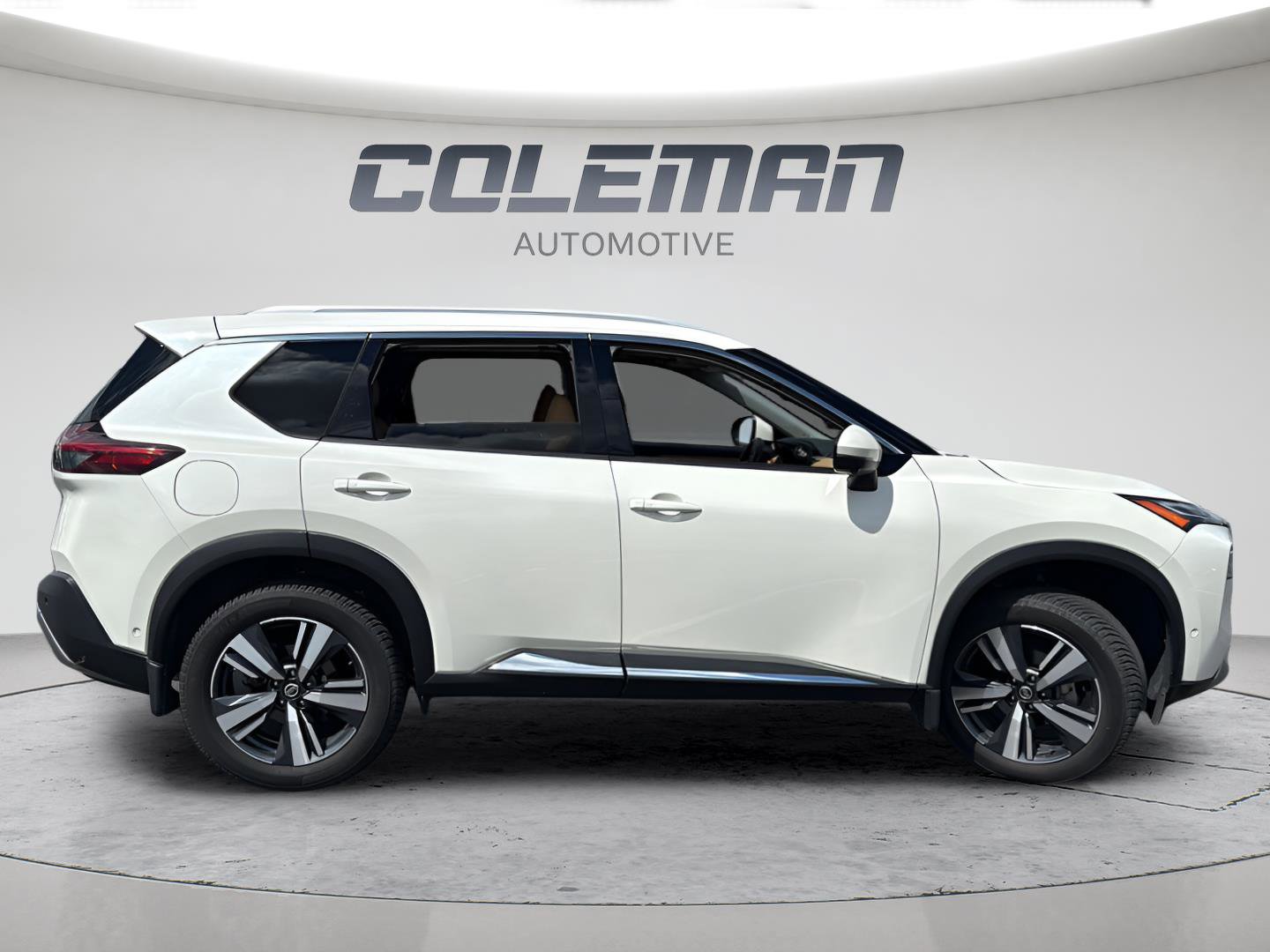 Used 2021 Nissan Rogue Platinum AWD/4WD image 6