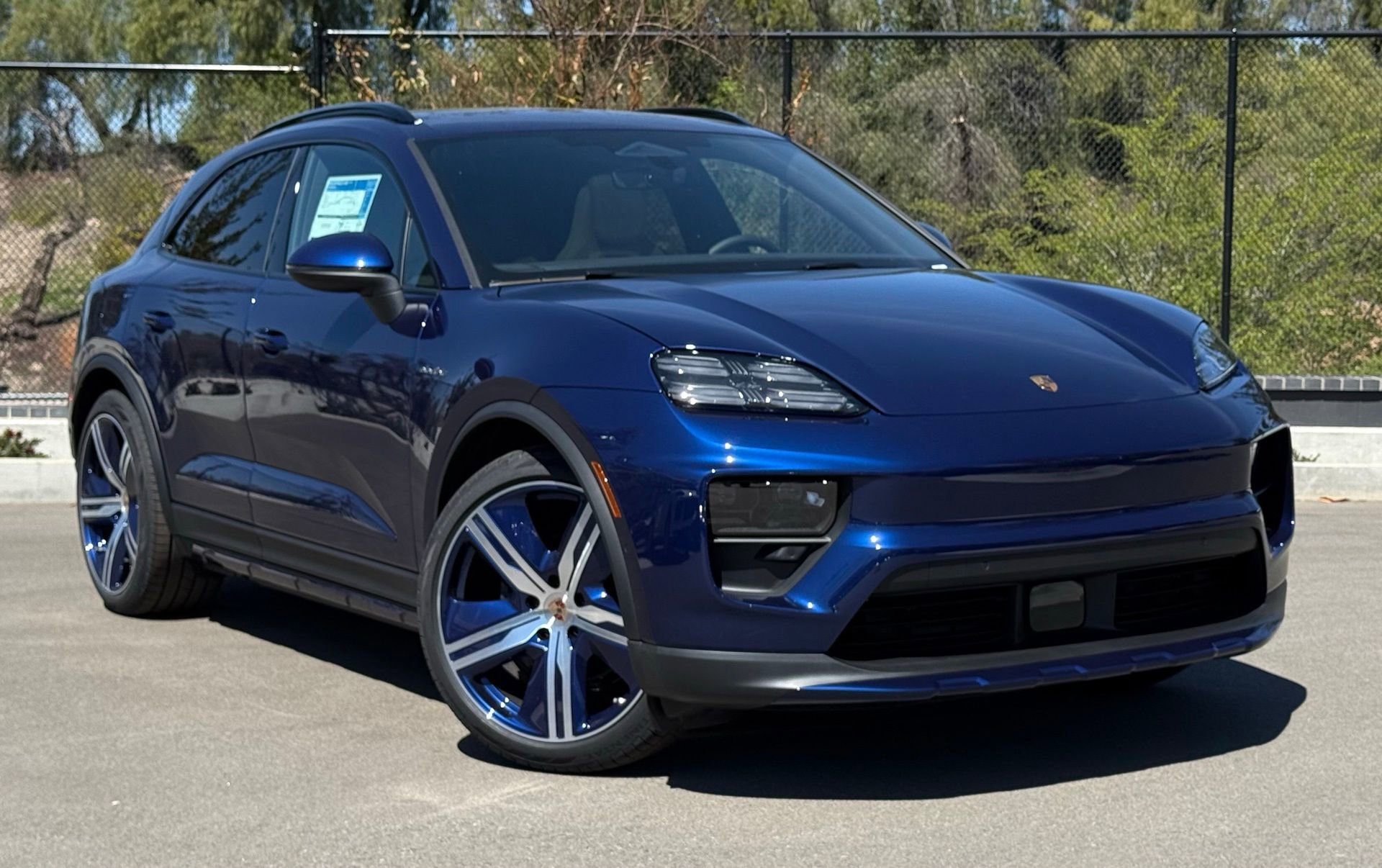 Used 2025 Porsche Macan Electric image 9
