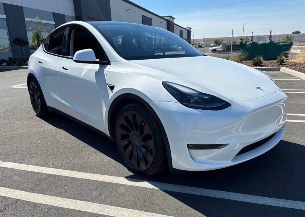 Used 2025 Tesla Model Y Performance AWD/4WD image 2