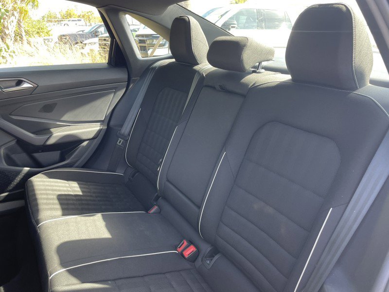 Used 2023 Volkswagen Jetta Sport image 11