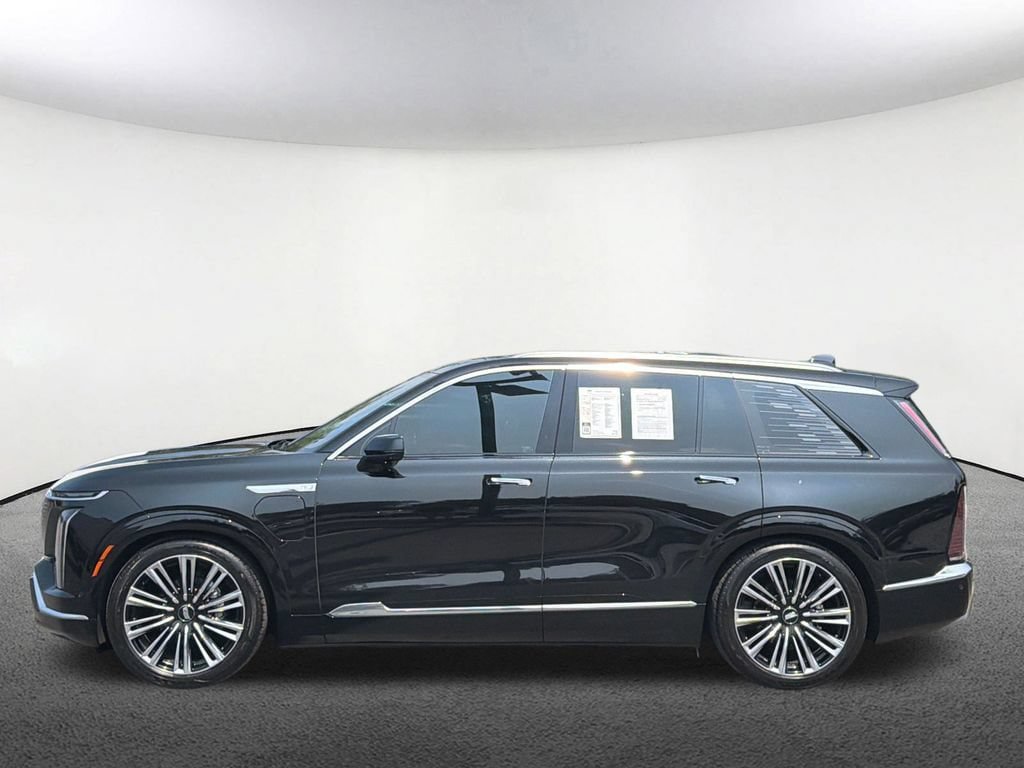 Certified 2026 Cadillac Vistiq Premium Luxury AWD/4WD image 17
