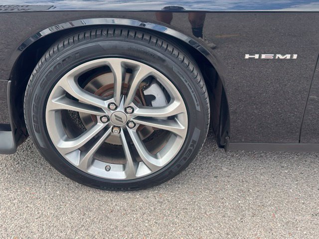 Used 2022 Dodge Challenger R/T RWD image 7