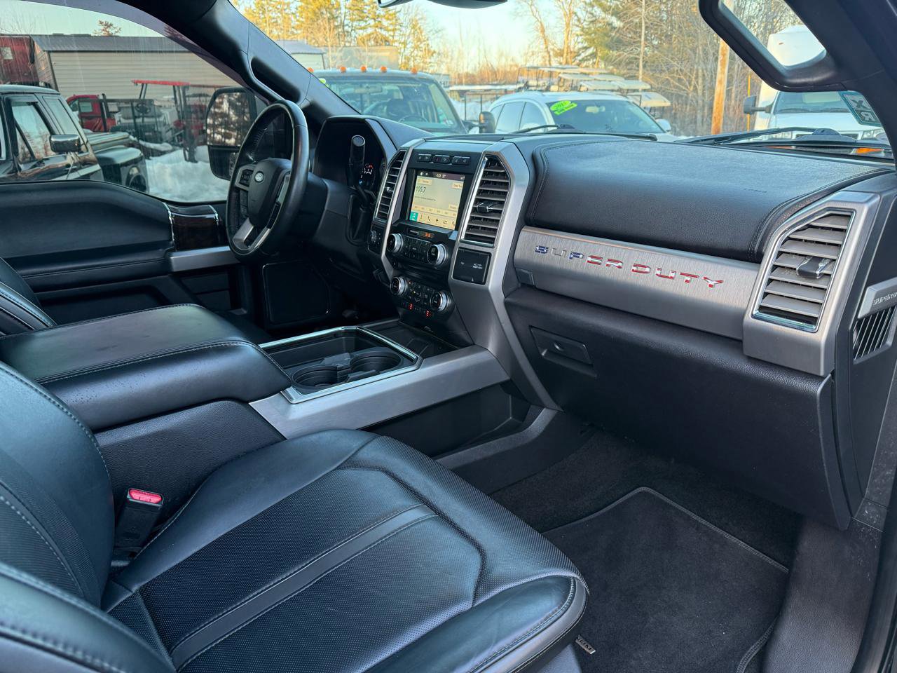 Used 2017 Ford F450 Platinum w/ Platinum Ultimate Package AWD/4WD image 28