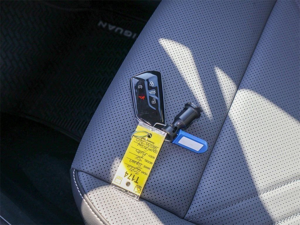 New 2026 Volkswagen Tiguan SE image 28