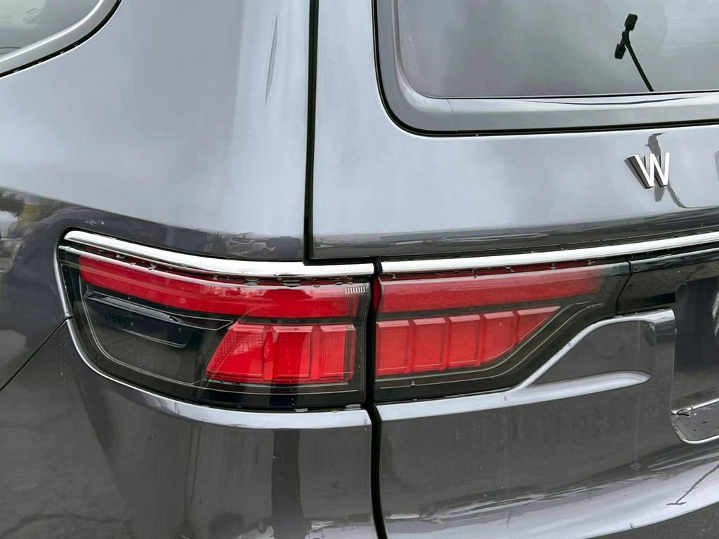 Used 2022 Jeep Wagoneer Series I w/ Convenience Group I AWD/4WD image 10