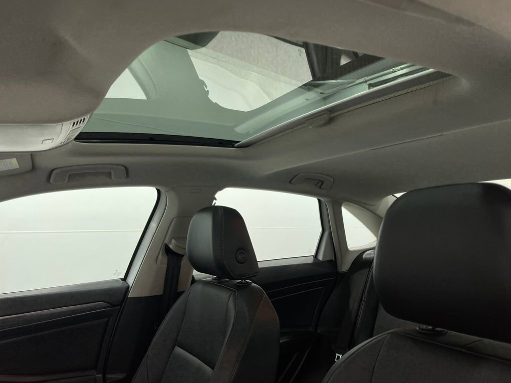 Used 2019 Volkswagen Jetta SEL image 11