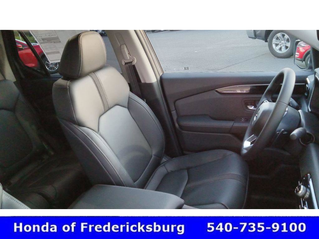 Certified 2025 Honda Pilot EX-L image 24