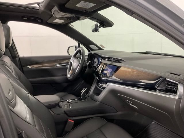 Certified 2025 Cadillac XT6 Premium Luxury w/ Platinum Package AWD/4WD image 28