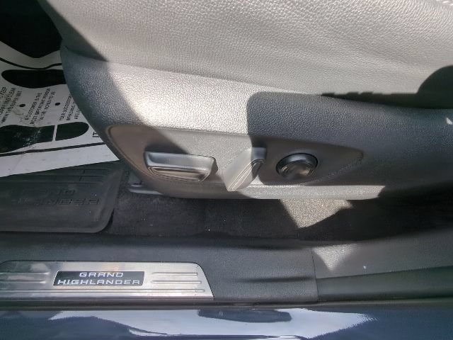 Used 2024 Toyota Grand Highlander AWD Hybrid image 11