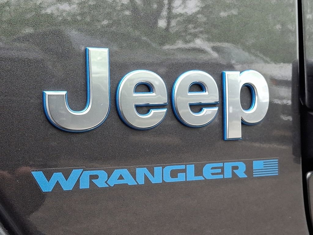 Used 2023 Jeep Wrangler Unlimited Sahara w/ Cold Weather Group AWD/4WD image 31