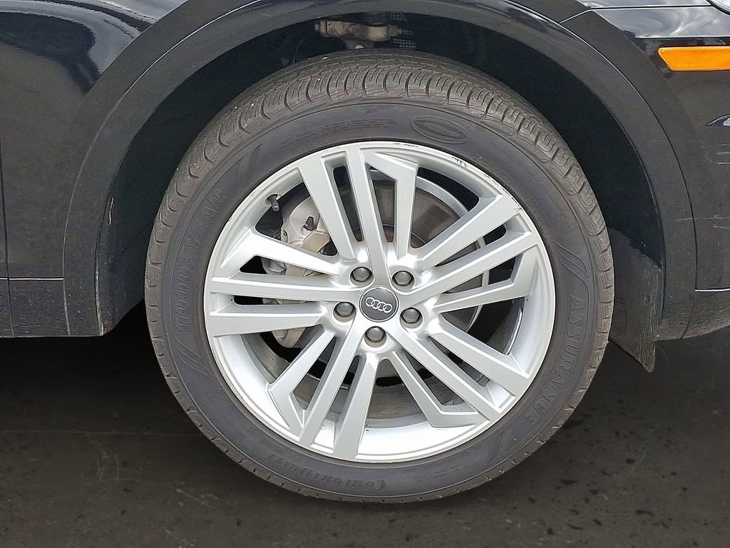 Used 2020 Audi Q5 2.0T Premium Plus w/ Premium Plus Package image 9