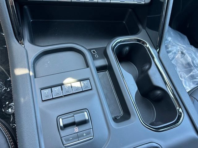 New 2026 GMC Sierra 2500 AT4 w/ AT4 Premium Plus Package AWD/4WD image 28