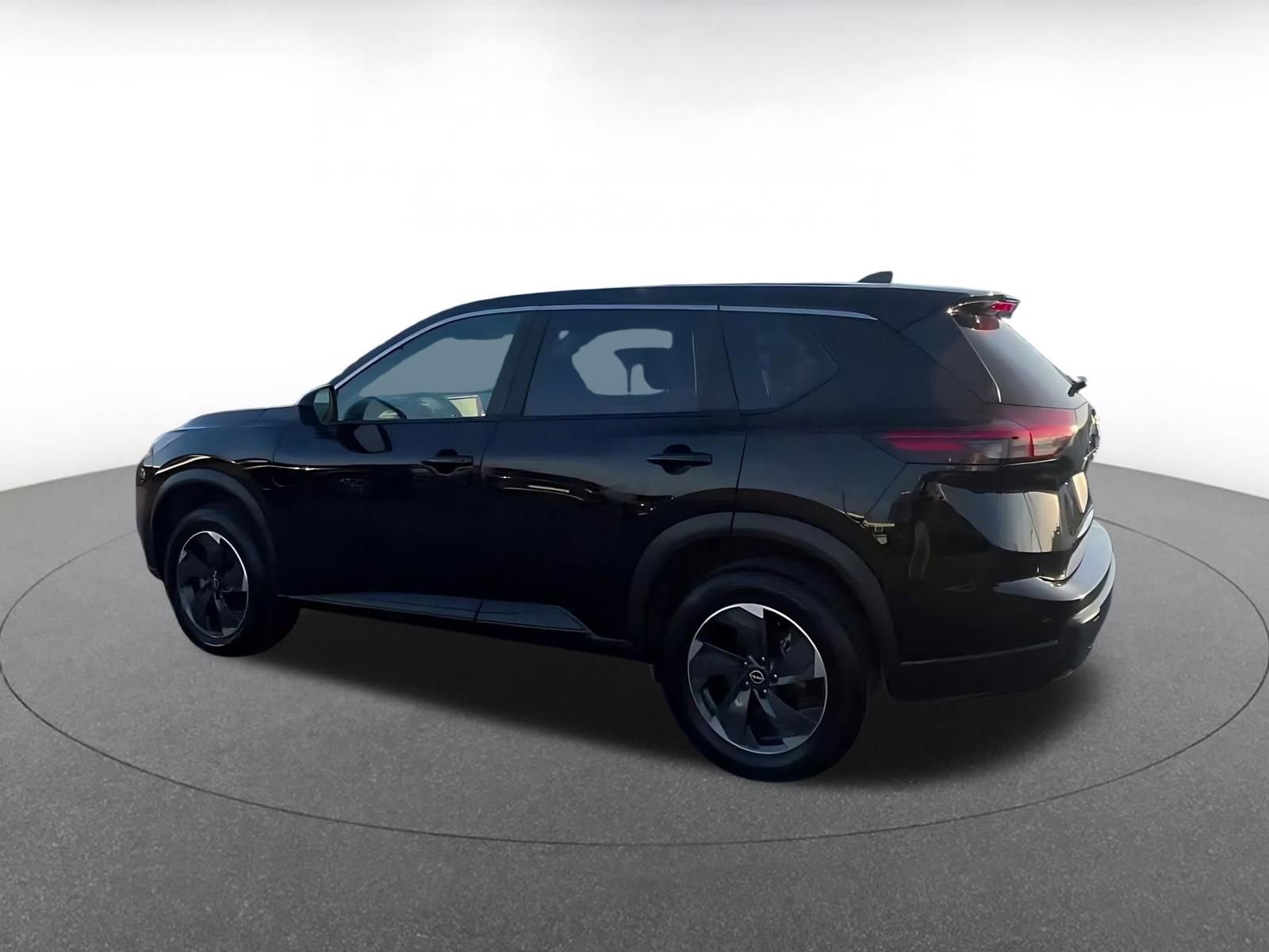 Used 2025 Nissan Rogue SV AWD/4WD image 10