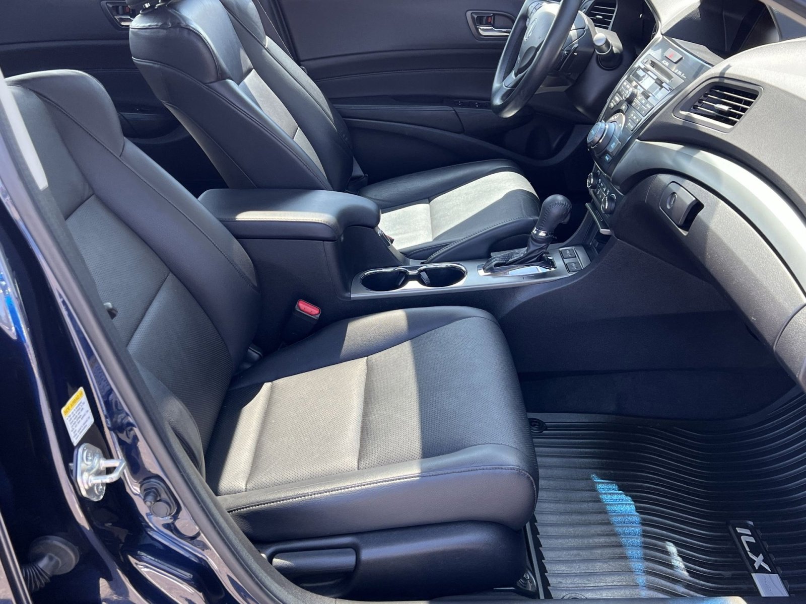 Used 2013 Acura ILX Hybrid w/ Technology Package image 30