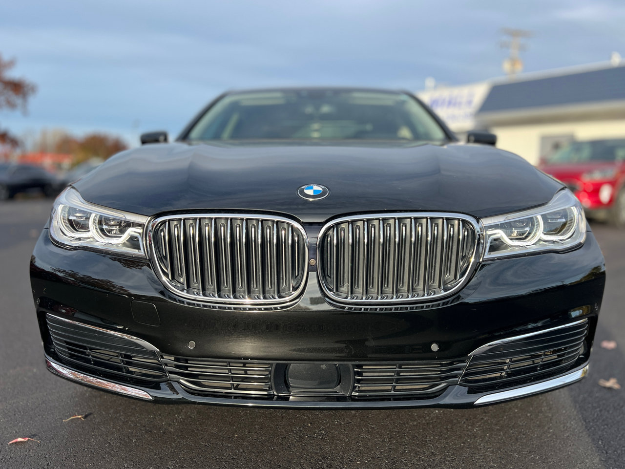 Used 2019 BMW 750i w/ Executive Package image 5