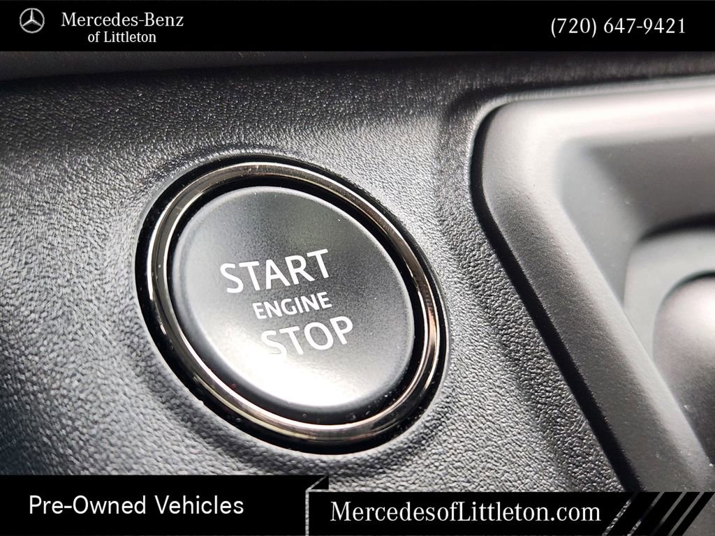 Used 2025 Land Rover Defender 110 AWD/4WD image 22