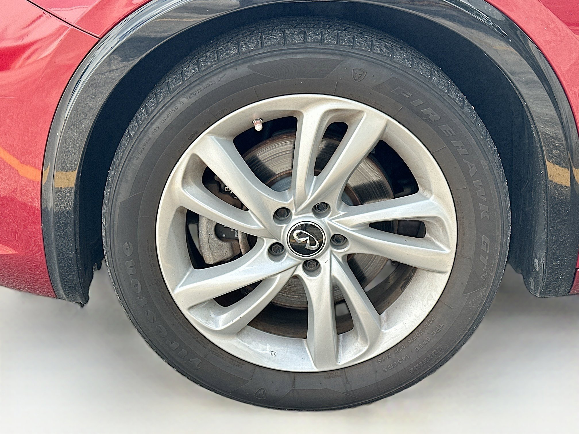 Used 2018 INFINITI QX30 w/ Cargo Package image 7