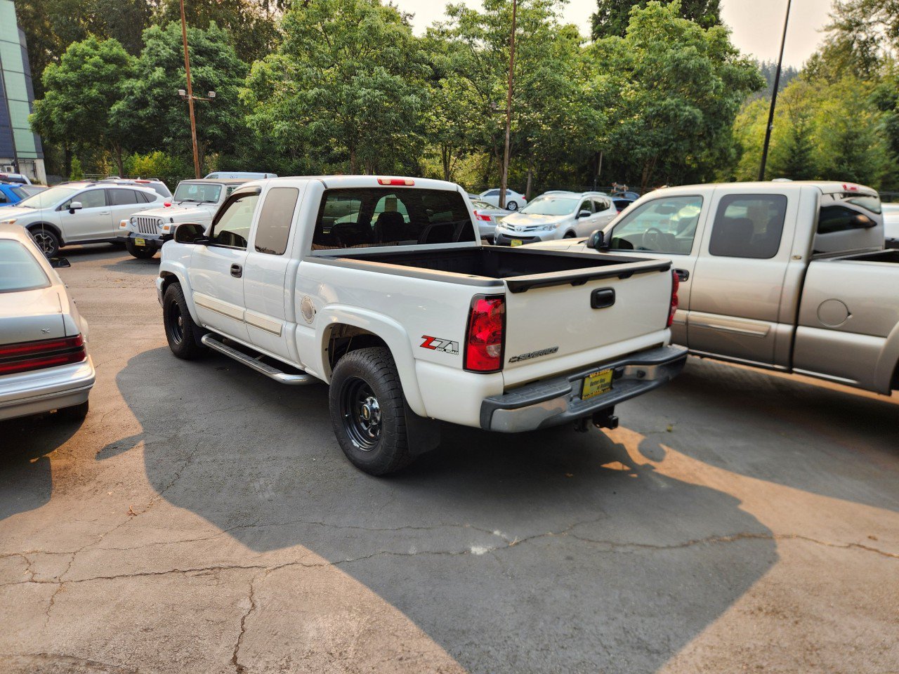 Used 2006 Chevrolet Silverado 1500 LT w/ Onstar Plus Package AWD/4WD image 21