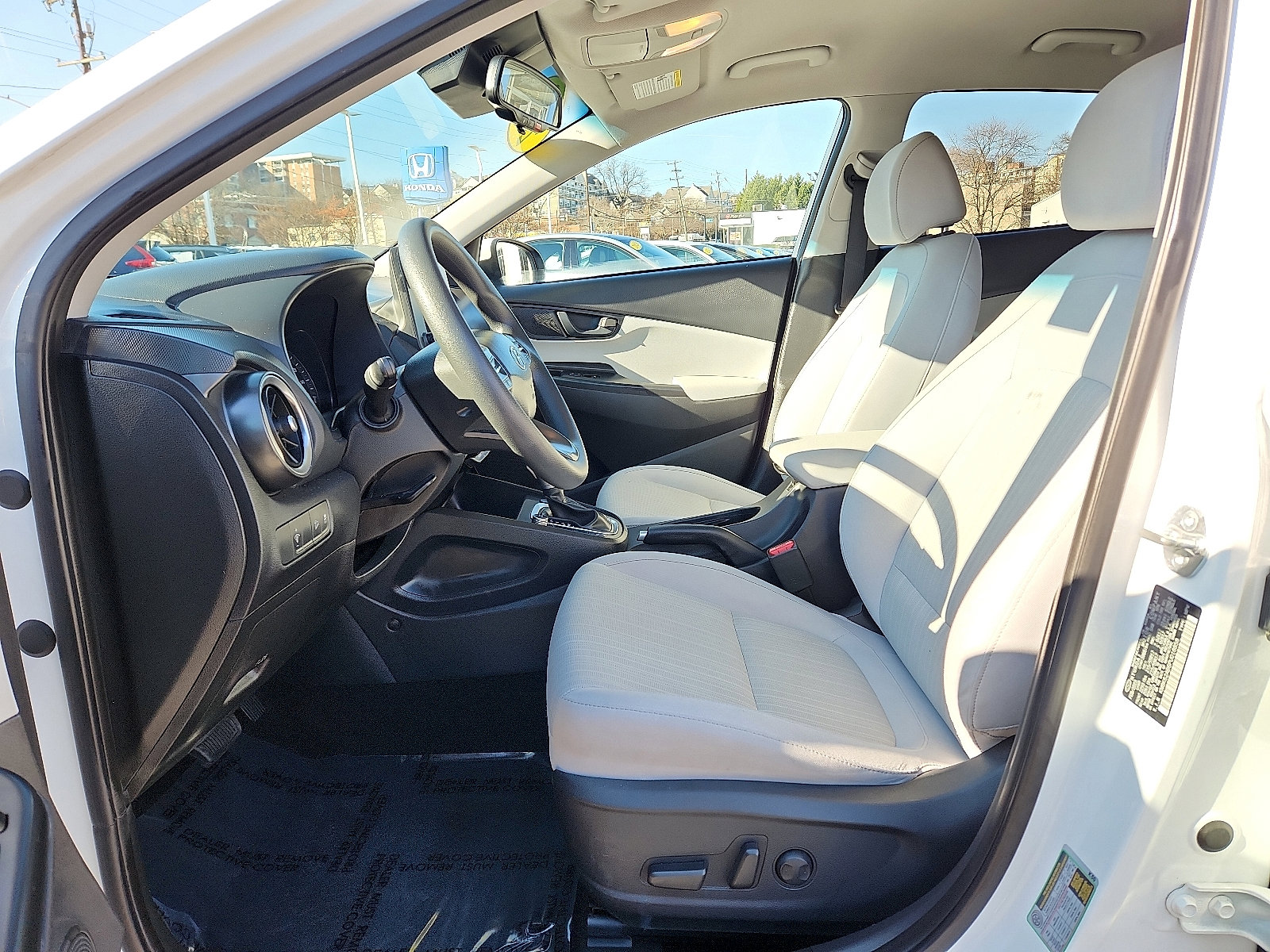 Used 2023 Hyundai Kona SEL image 13