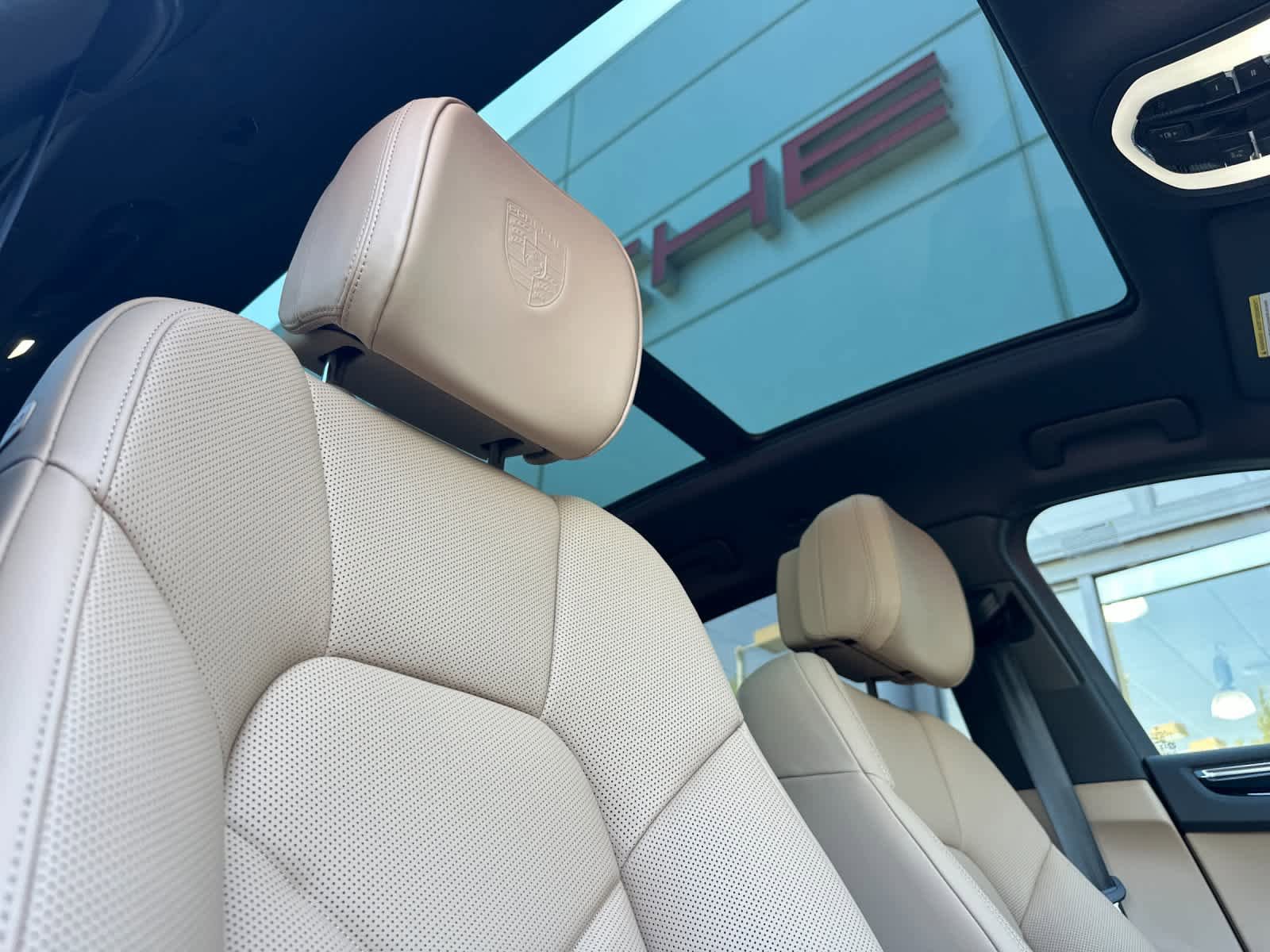 New 2026 Porsche Macan AWD/4WD image 18