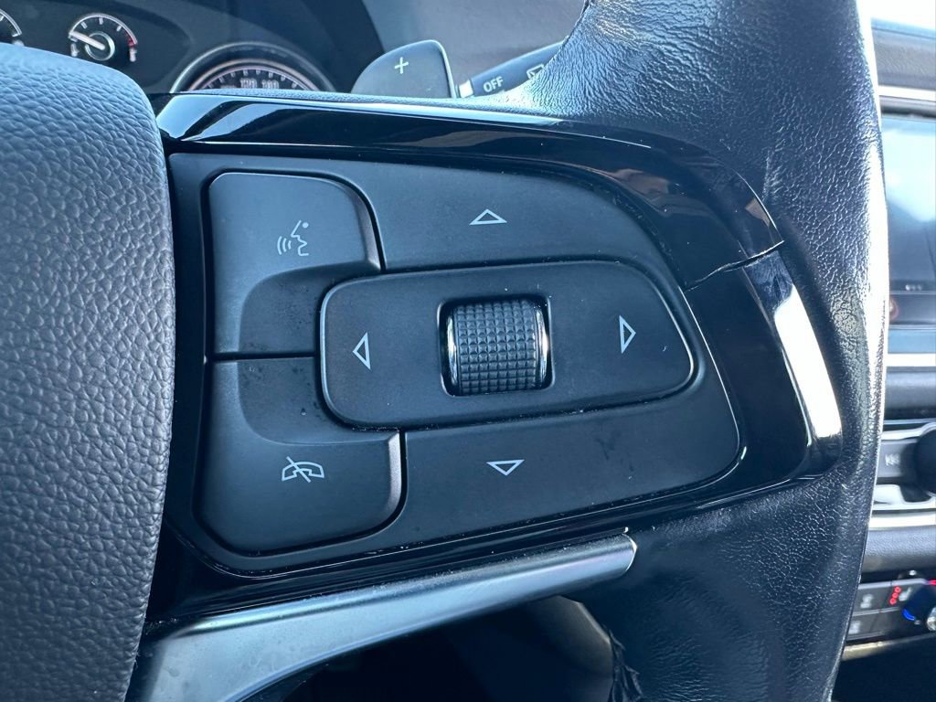 Used 2022 Buick Enclave Essence image 25