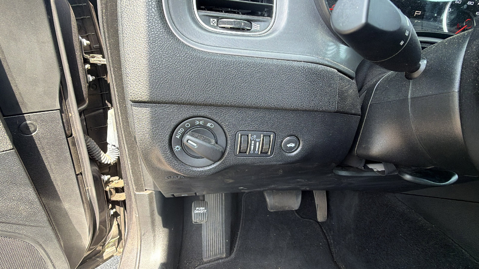 Used 2023 Dodge Charger SXT image 25