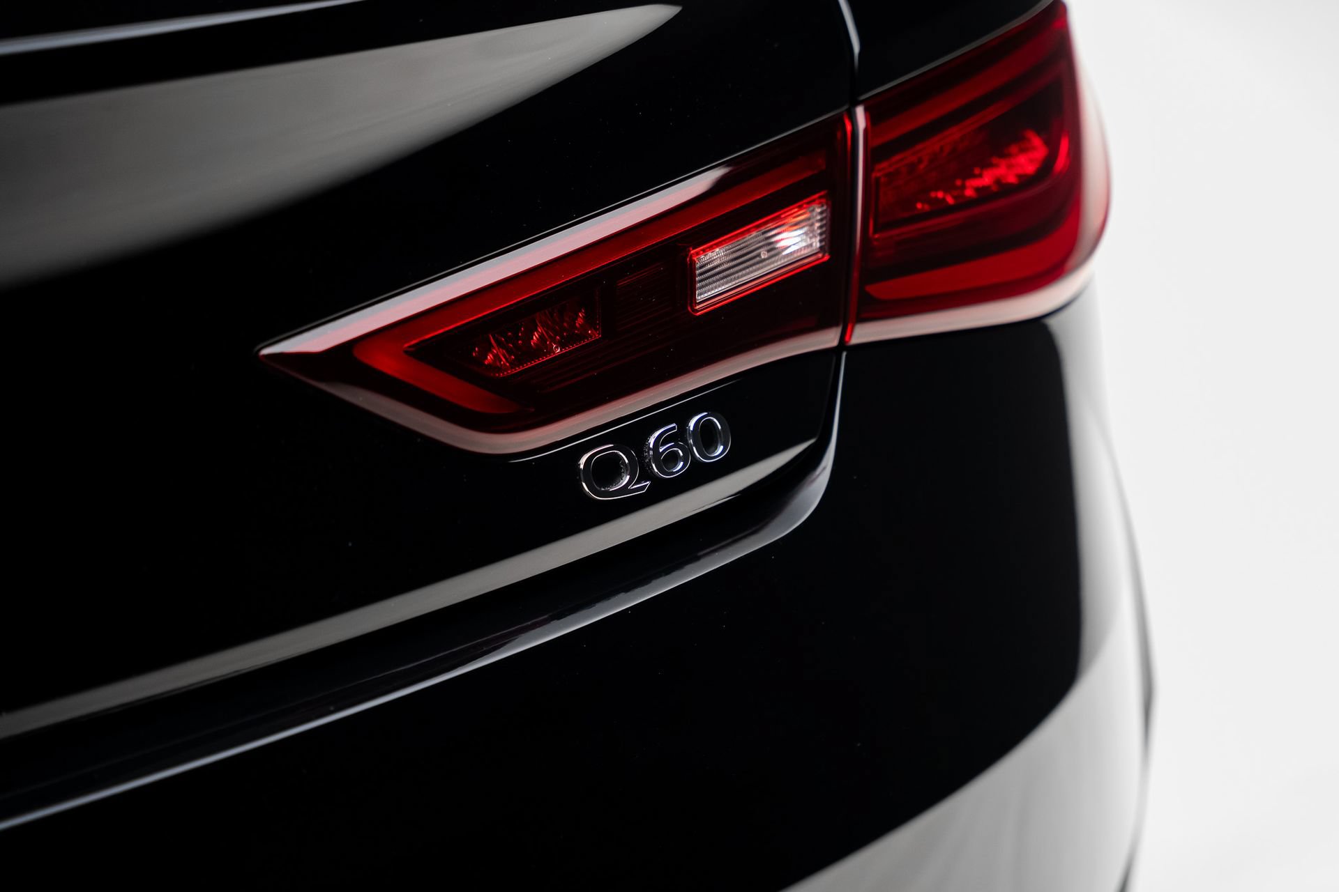 Used 2019 INFINITI Q60 3.0t Luxe AWD/4WD image 32