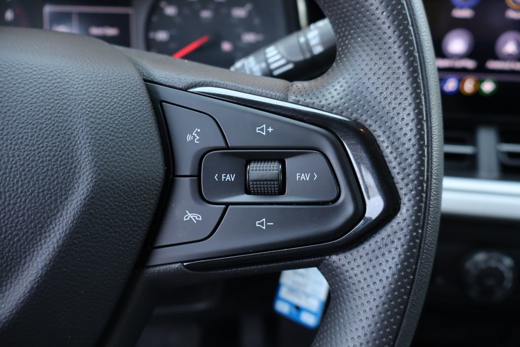 Used 2024 Chevrolet Trax LS w/ LS Convenience Package FWD image 15