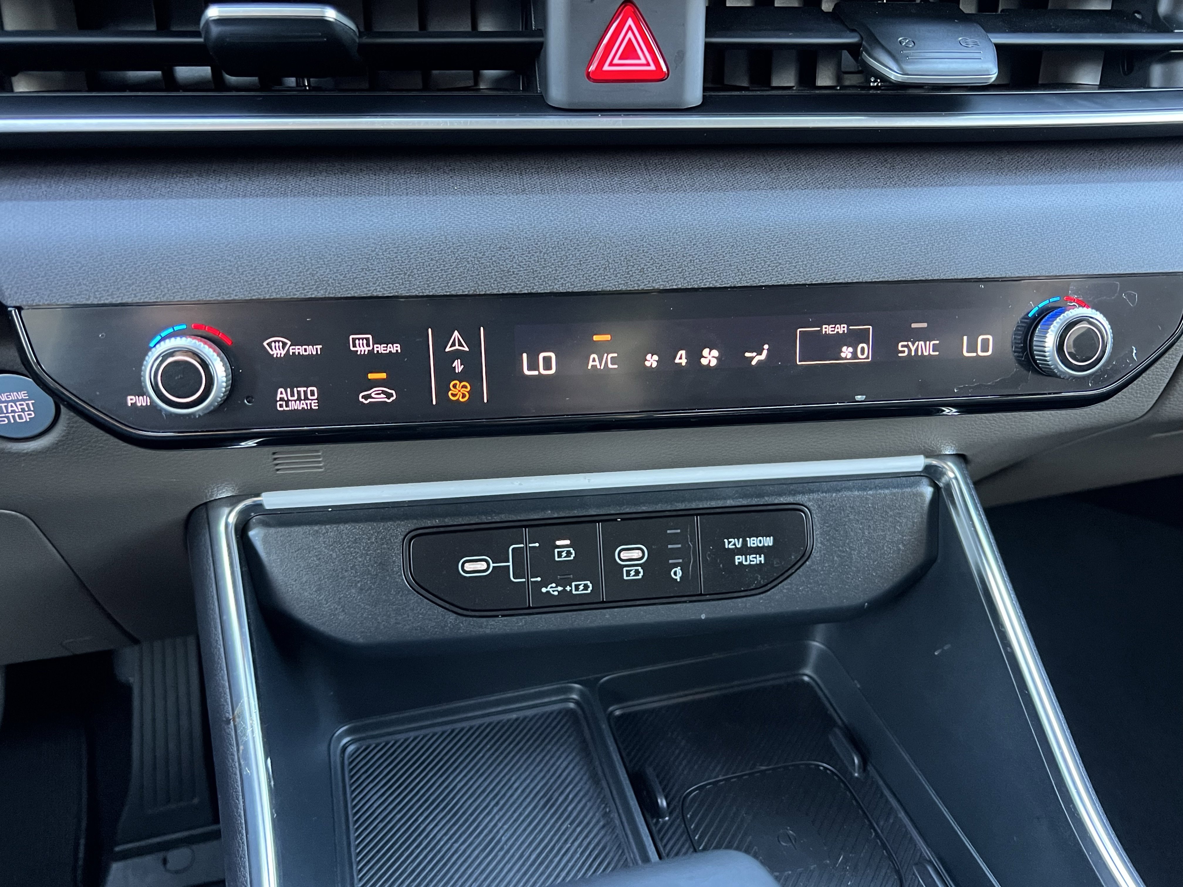 Certified 2025 Kia Carnival EX image 30