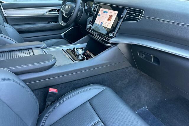 New 2025 Jeep Wagoneer Series II w/ Convenience Group I AWD/4WD image 13