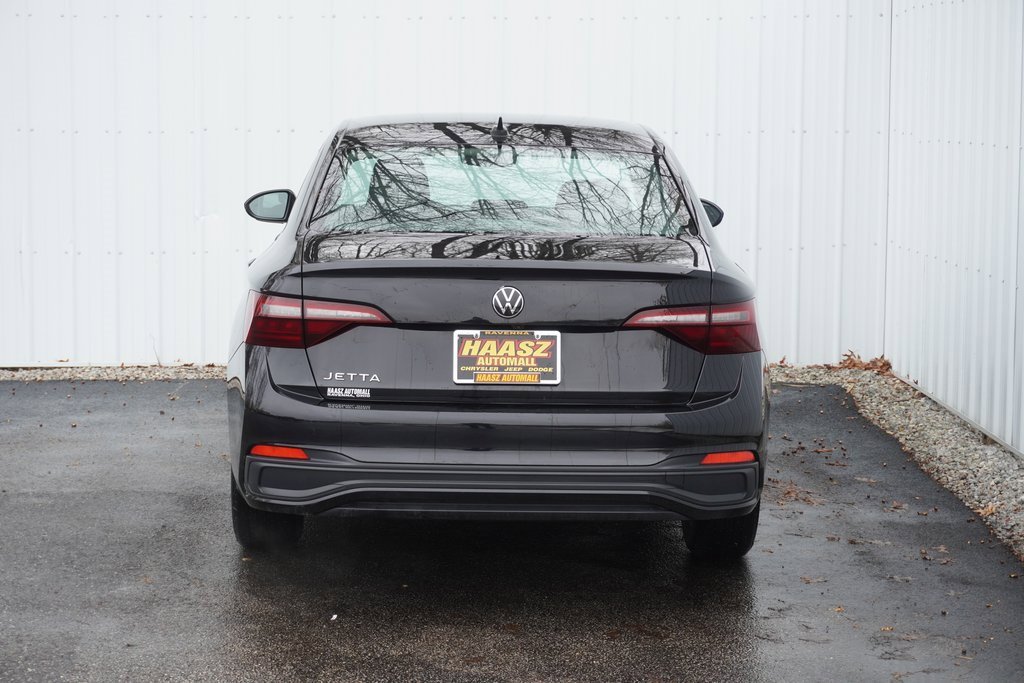 Used 2024 Volkswagen Jetta S image 5