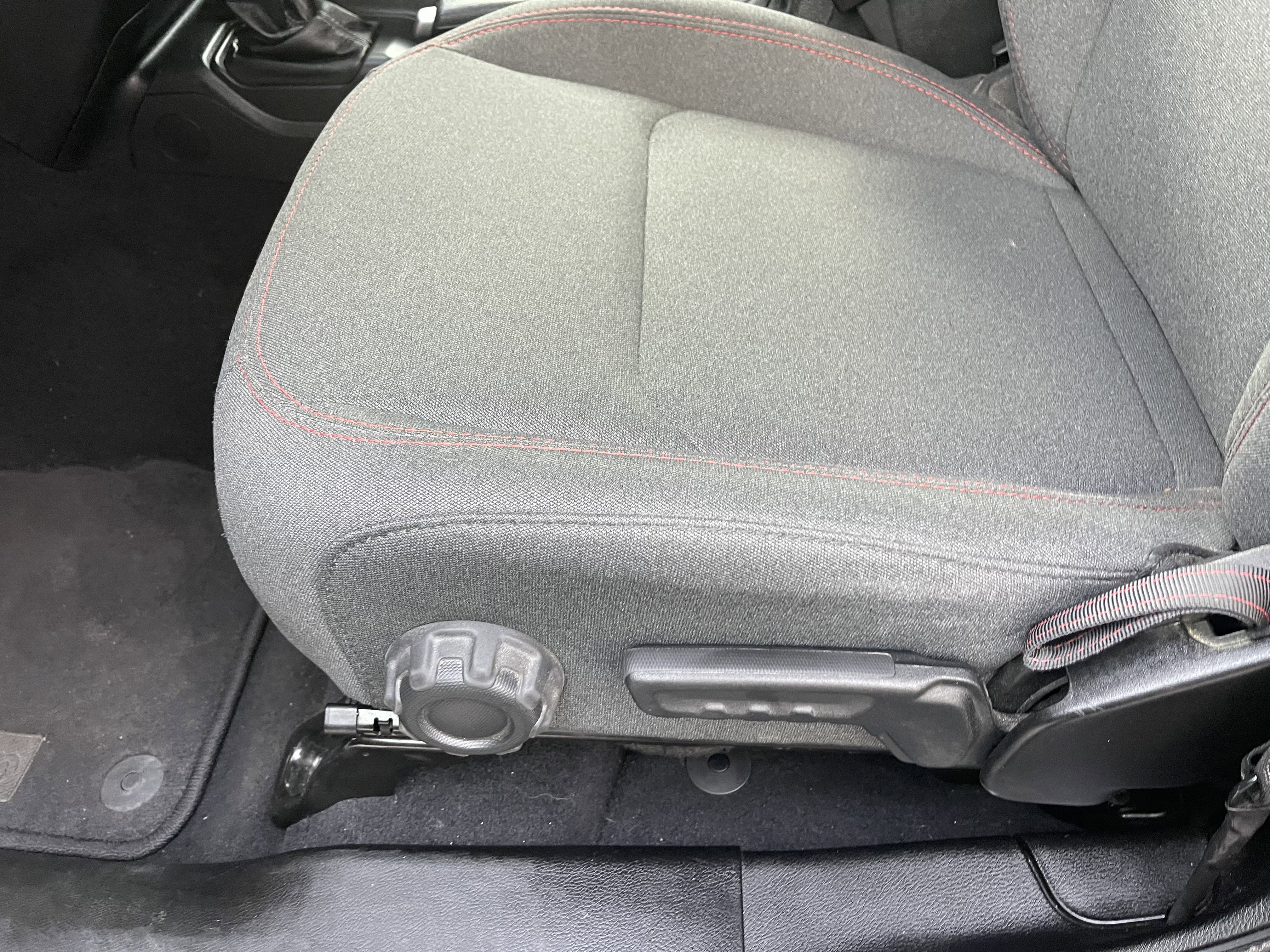 Used 2025 Jeep Wrangler Unlimited Rubicon AWD/4WD image 17