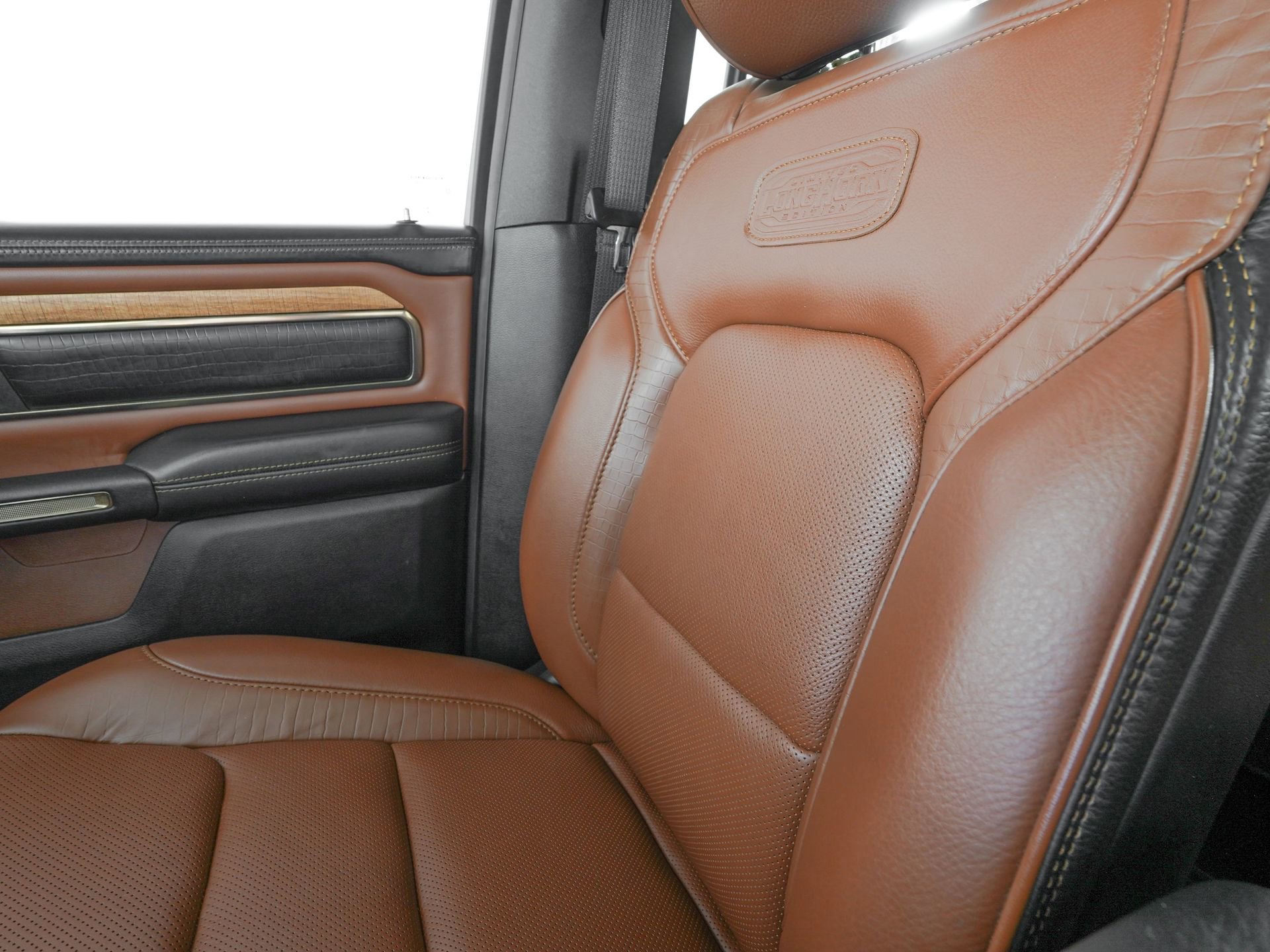 Used 2023 RAM 1500 Limited image 28