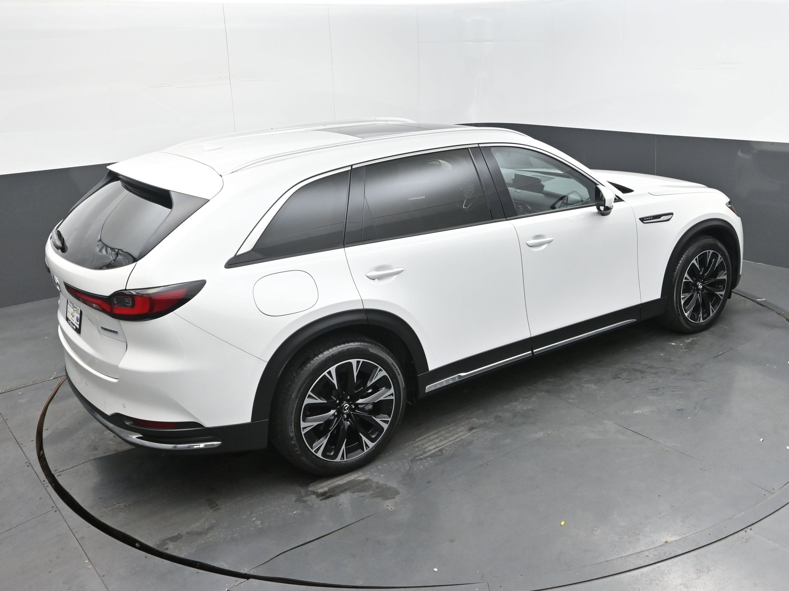 Used 2024 MAZDA CX-90 Plug-In Hybrid w/ Premium Pkg image 34