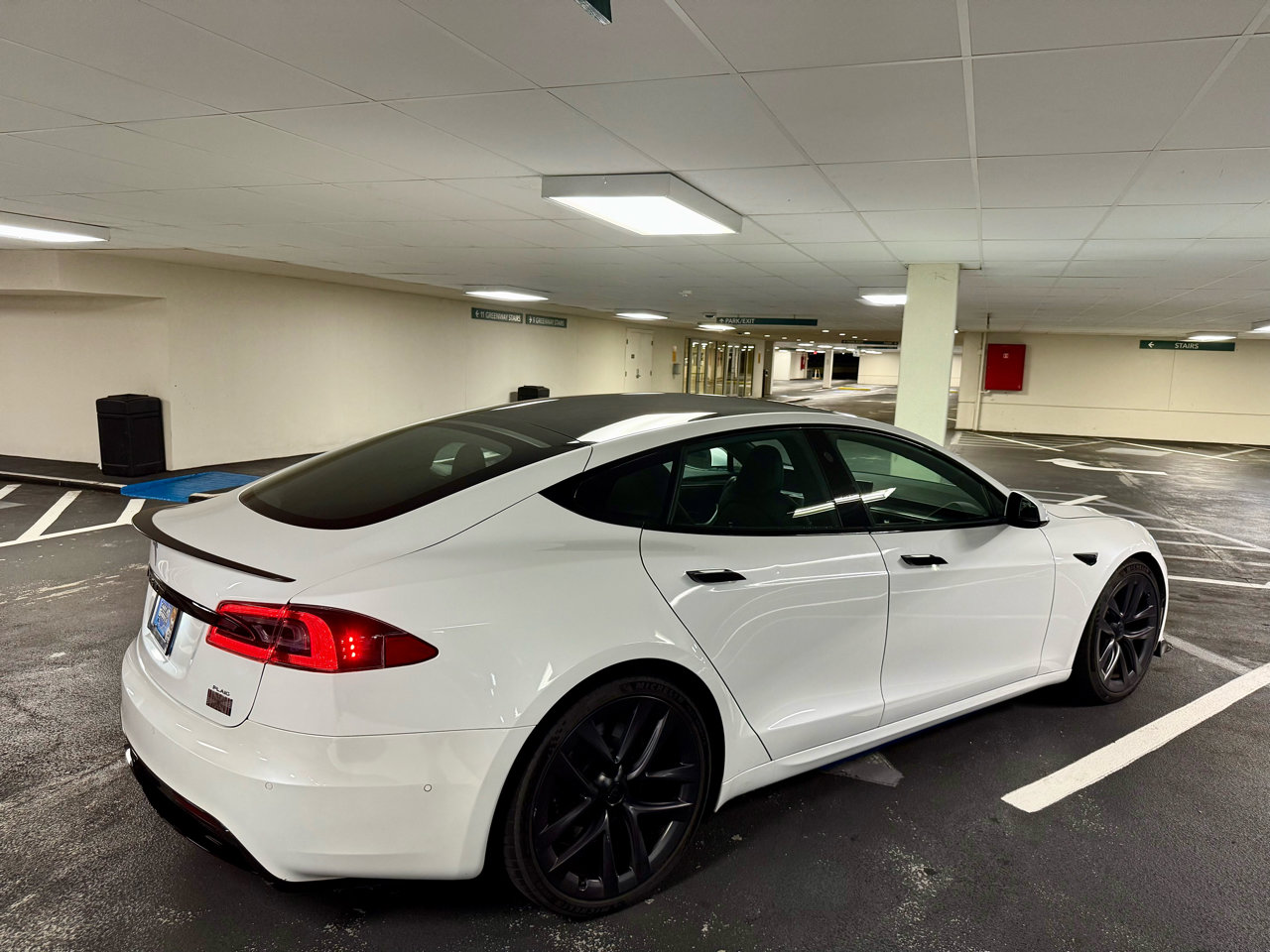 Used 2021 Tesla Model S Plaid image 8