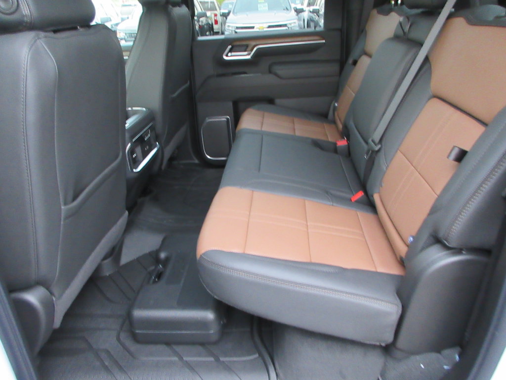 New 2026 Chevrolet Silverado 3500 High Country w/ High Country Premium Package AWD/4WD image 15
