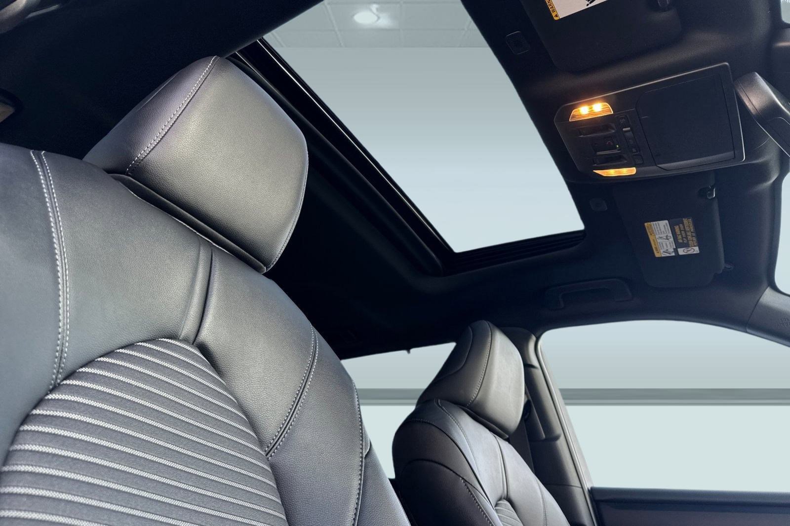 New 2026 Toyota Highlander XLE image 25