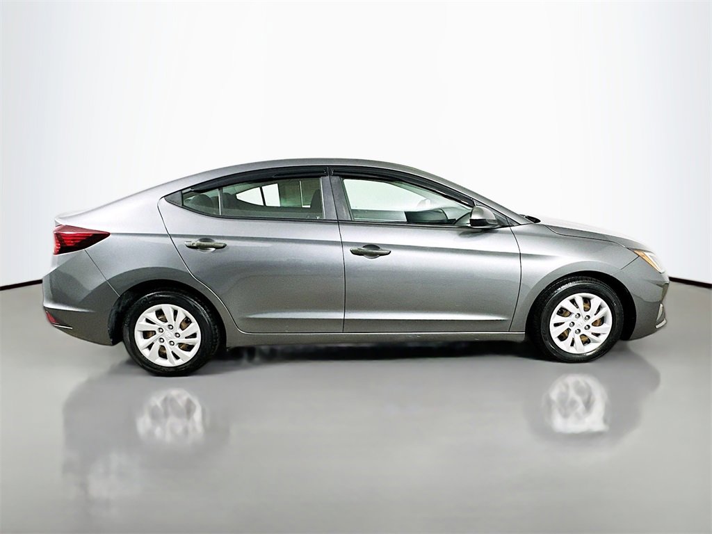 Used 2019 Hyundai Elantra SE w/ Cargo Package image 7