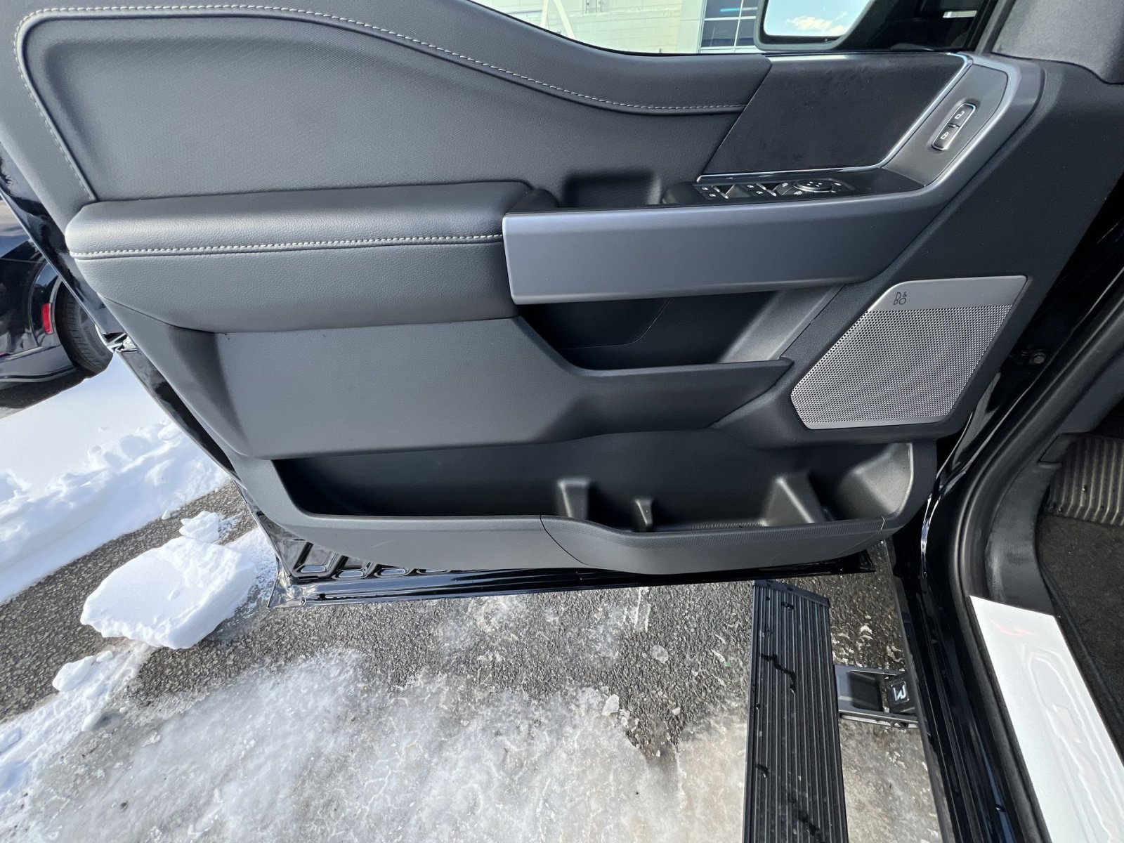 New 2025 Ford F150 XLT w/ Equipment Group 303A High image 15