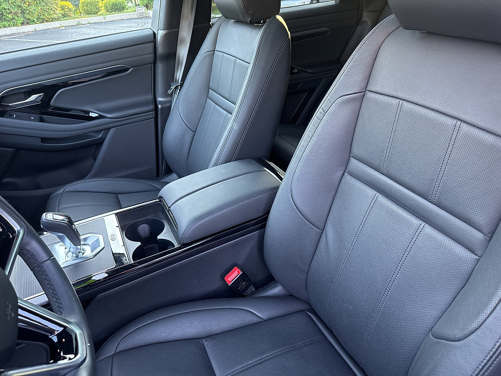 Used 2023 Land Rover Range Rover Evoque R-Dynamic SE AWD/4WD image 35